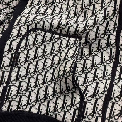 All-over Print & Minimalist Reversible Jacket