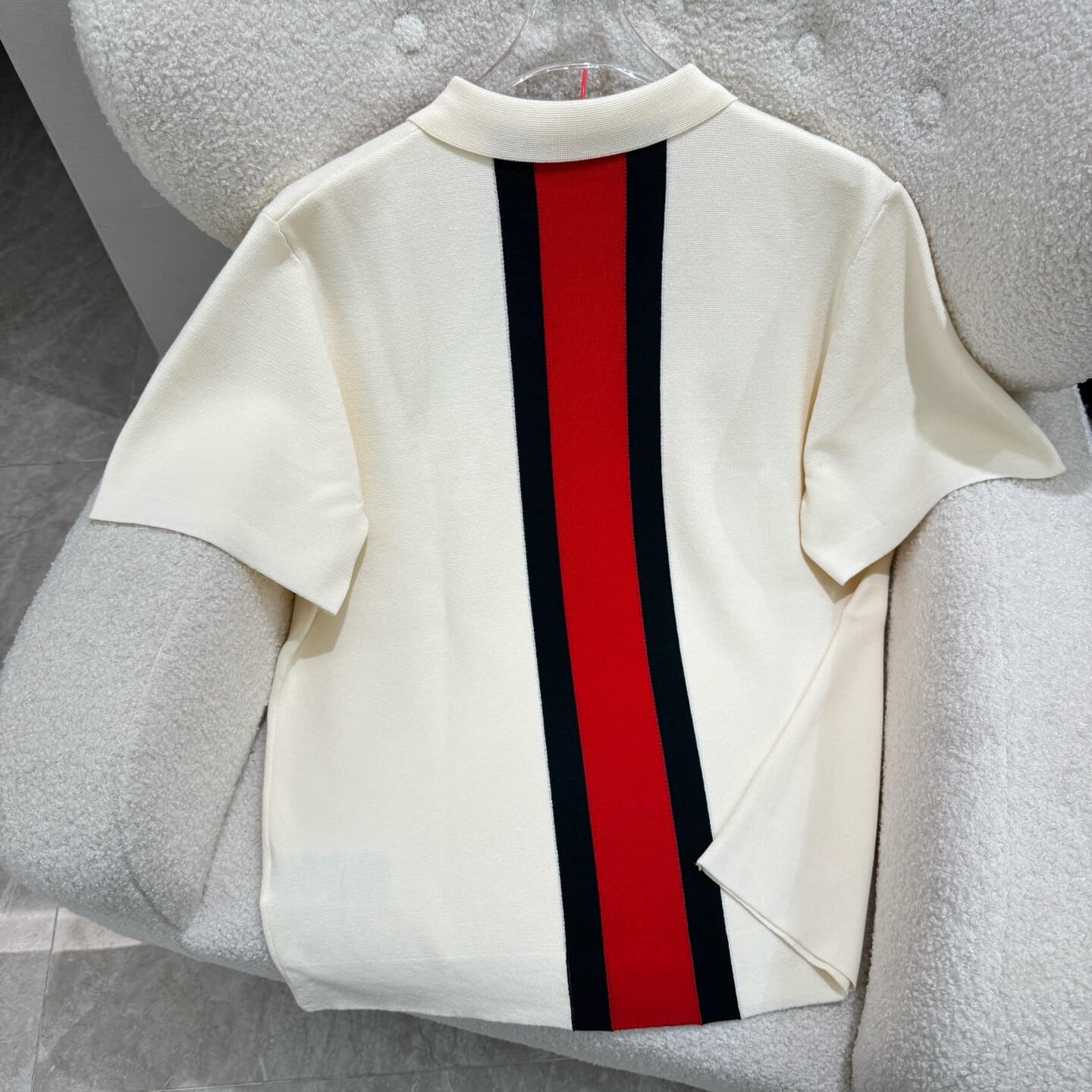 Polo con cuello transpirable