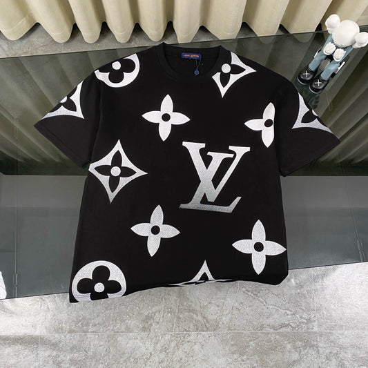 Camiseta con estampado degradado por toda la prenda