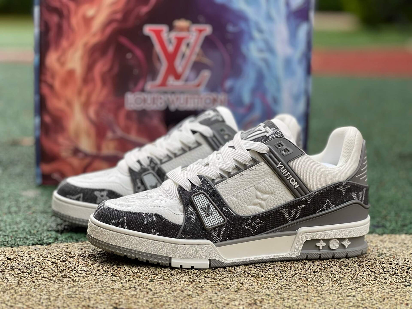 Las zapatillas blancas y negras más vendidas
