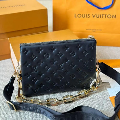 Bolso bandolera PM de piel de cordero en negro puro