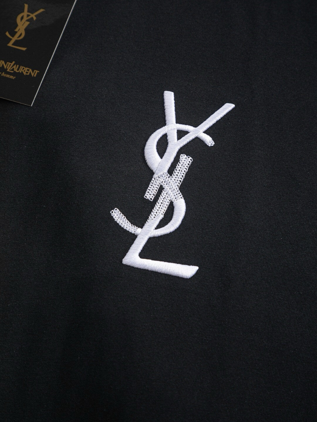Nouveau t-shirt brodé