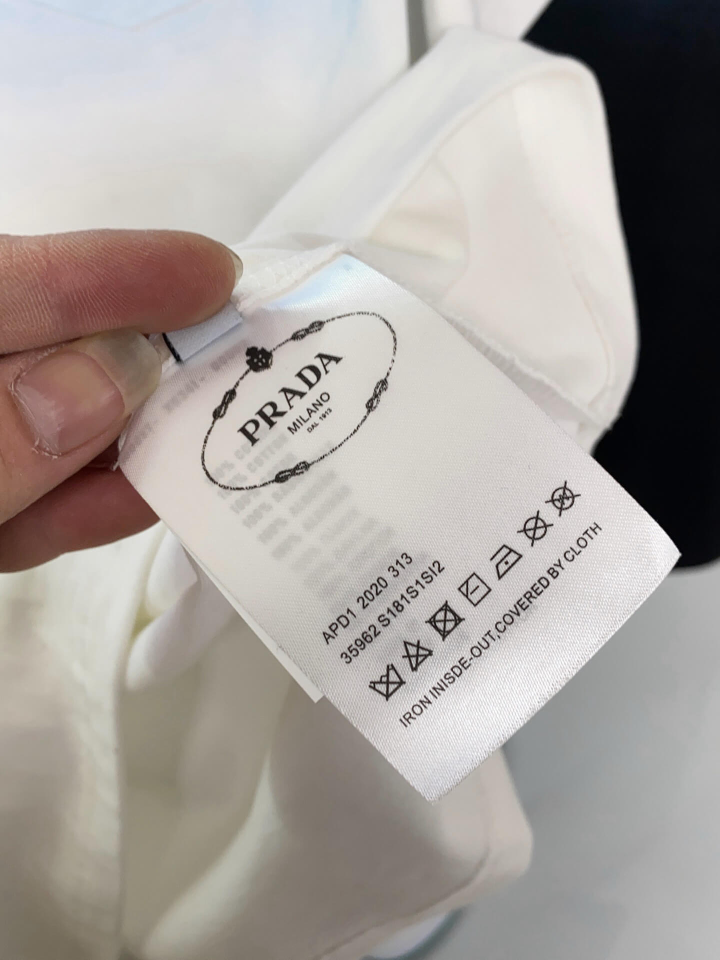 Camiseta con diseño degradado