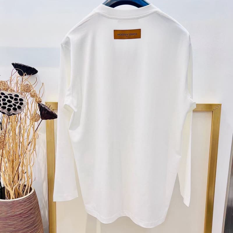 Classic 3D Embossed Long Sleeve