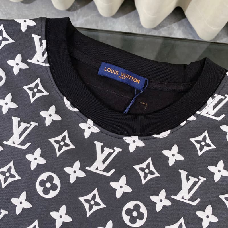 Nueva camiseta Cloud Patchwork 2025