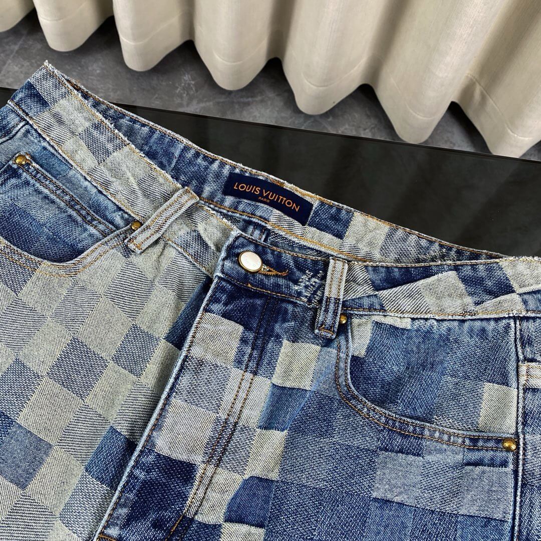 Jeans à carreaux très populaires