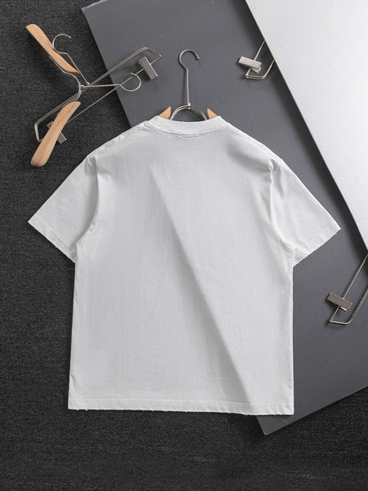 Camiseta con diseño rasgado