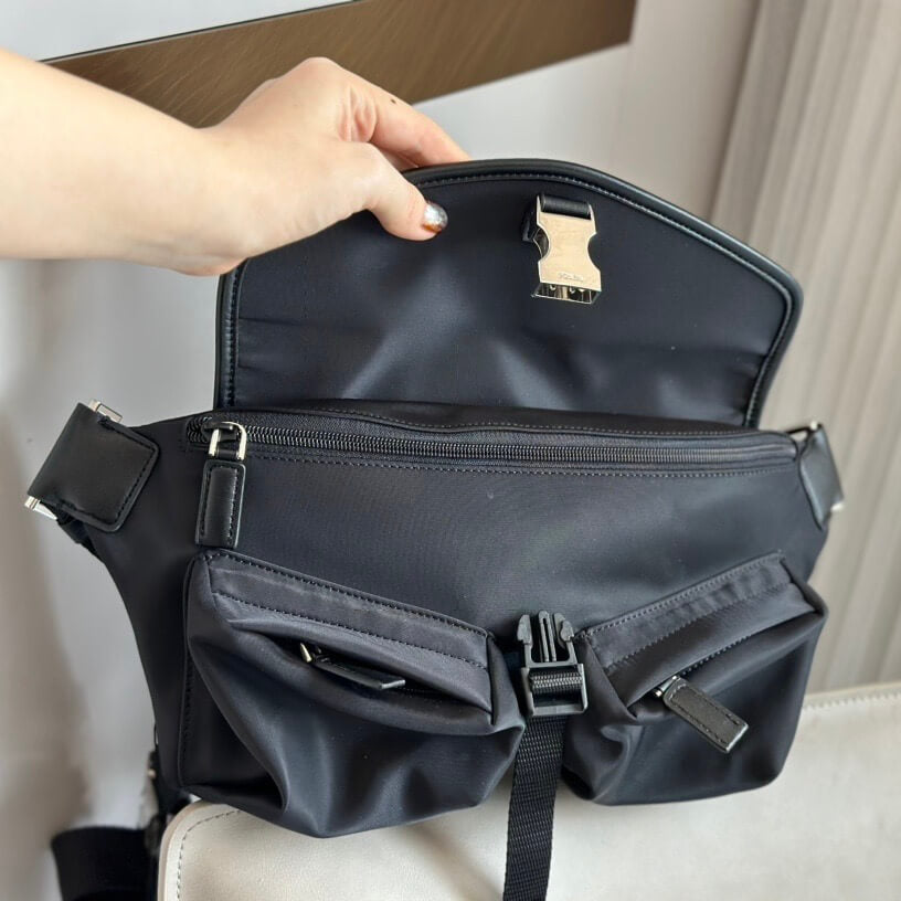 Sac bandoulière tendance à double poche