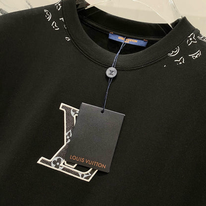 Camiseta con bordado de diseño oculto