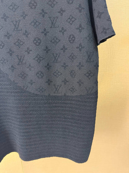 Camiseta flocada de desfile de moda