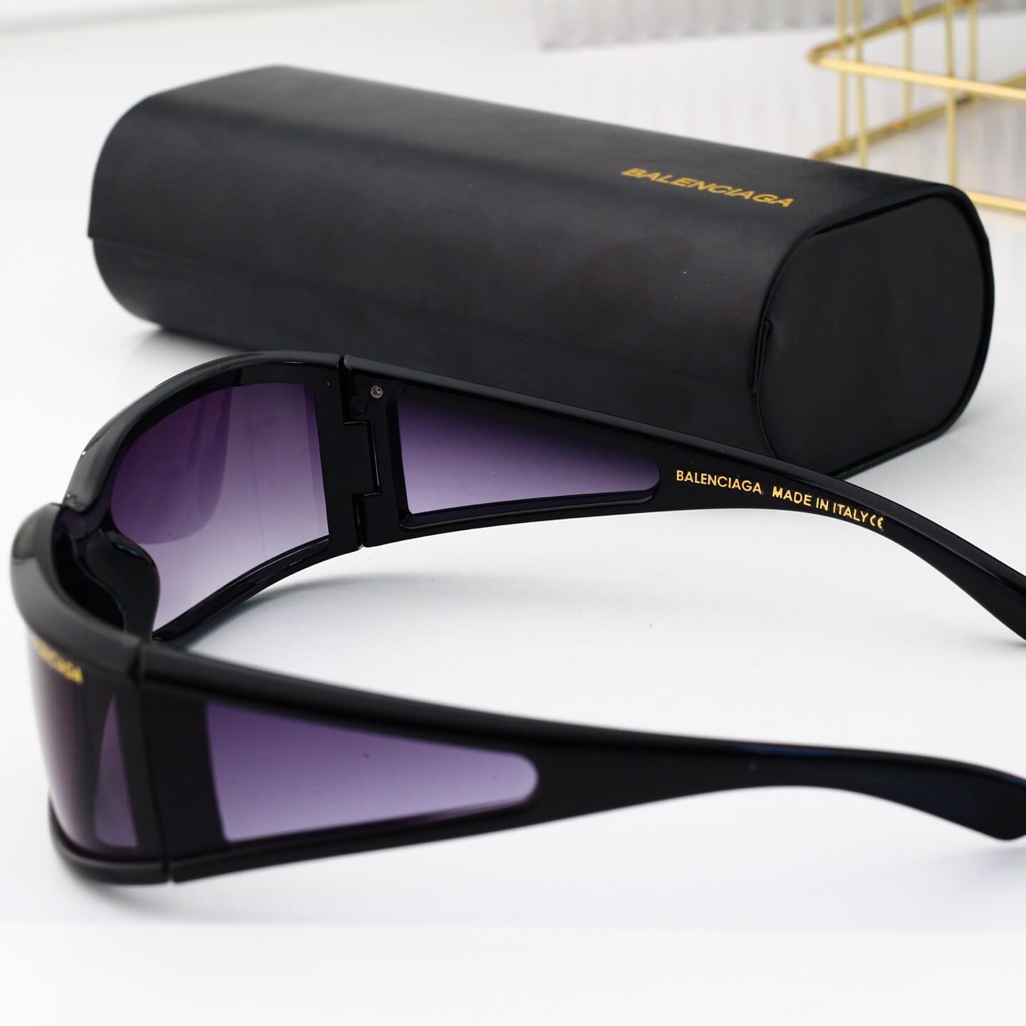 Gafas de sol curvas futuristas de montura completa