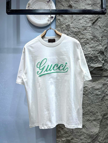 Camiseta con bordado de letras