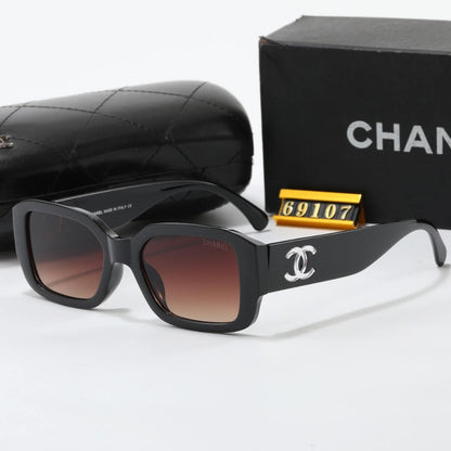 Lunettes de soleil chics transparentes à double C