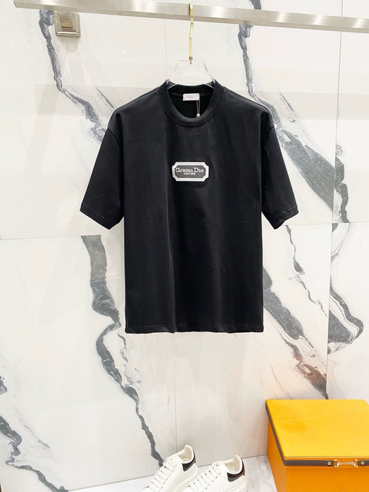 Camiseta clásica con bordado