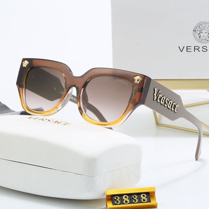 Gafas de sol con montura gruesa