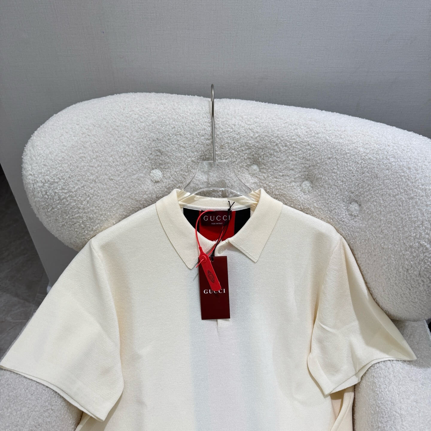 Polo con cuello transpirable