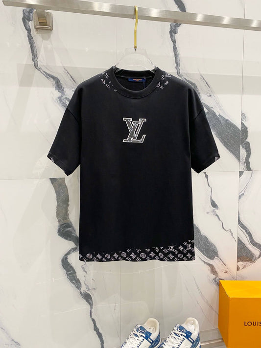 T-shirt brodé à motif caché
