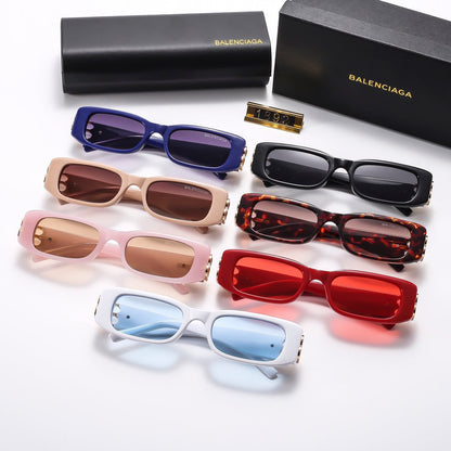 Gafas de sol rectangulares con letras de moda