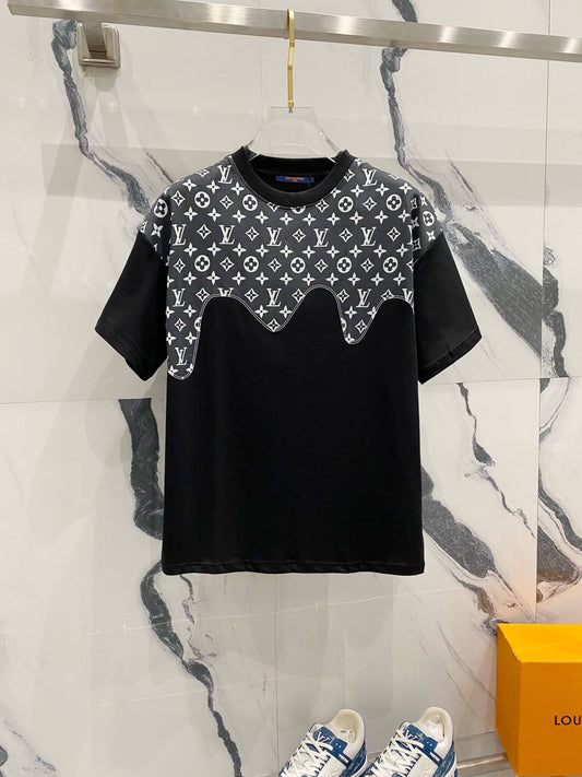 Camiseta con estampado de renderizado