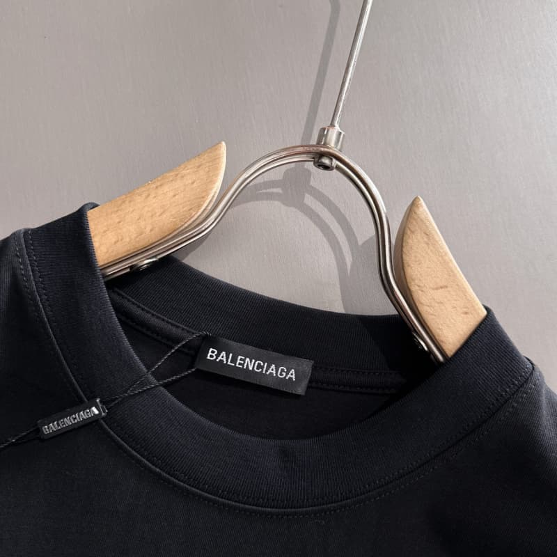T-shirt Silent Shadow