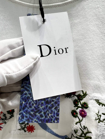 T-shirt à broderie florale