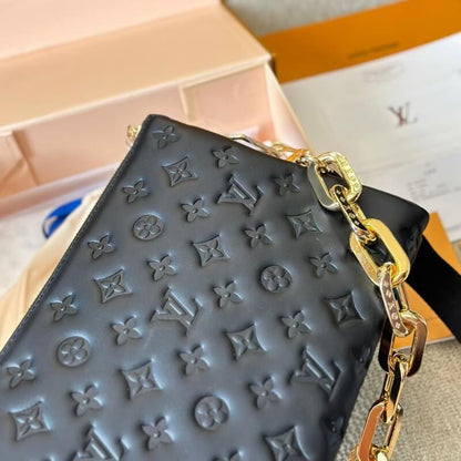Bolso bandolera PM de piel de cordero en negro puro