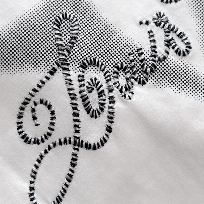 Nouveau t-shirt brodé 2025