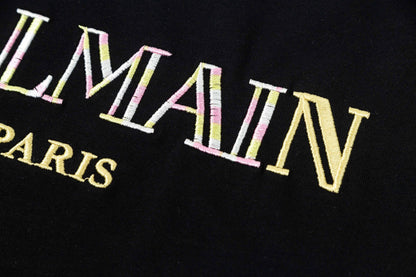 Camiseta con bordado de letras