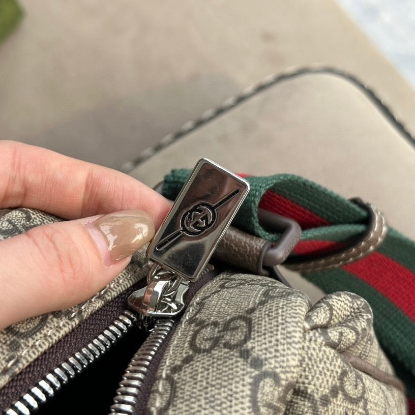 Sac à rabat à double boucle