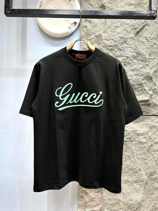 Camiseta con bordado de letras