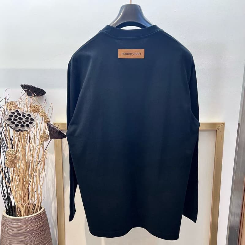 Classic 3D Embossed Long Sleeve