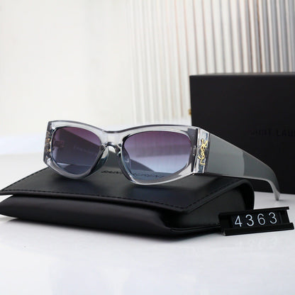 Lunettes de soleil carrées œil de chat modernes et élégantes