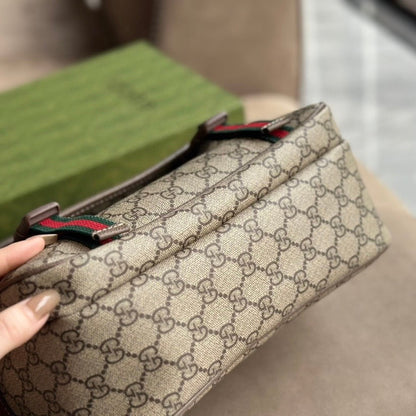 Sac à rabat à double boucle