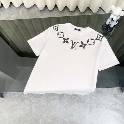 Camiseta con collar clásico