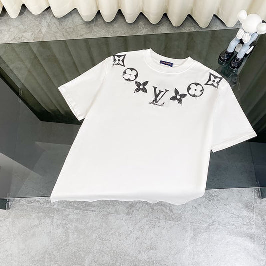Camiseta con collar clásico