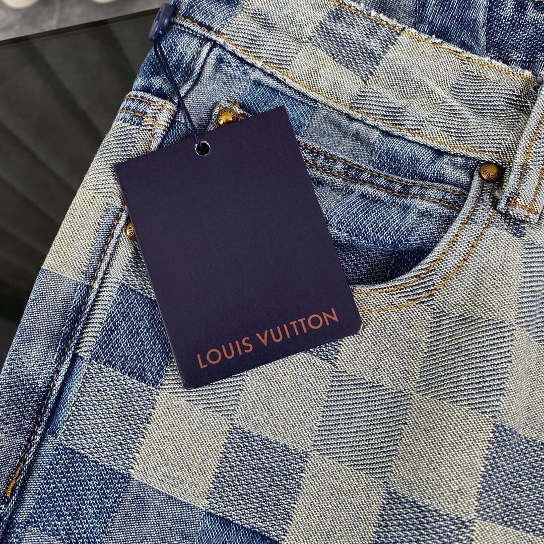 Jeans à carreaux très populaires