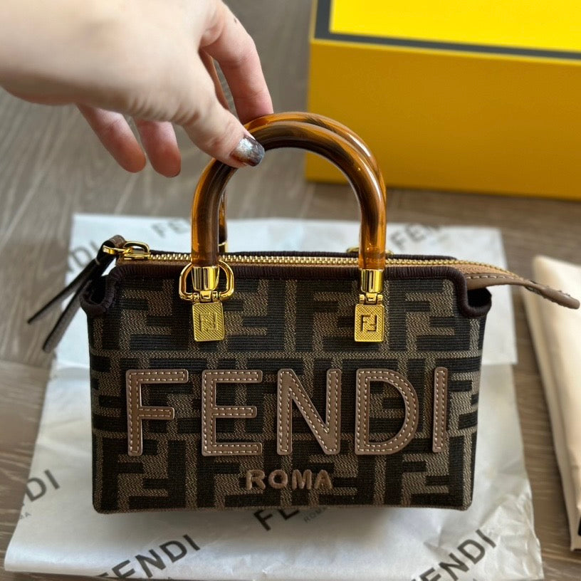 Mini sac rétro à grandes lettres
