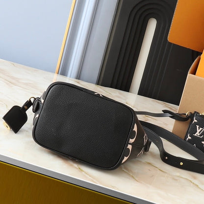 Sac à bandoulière ou à bandoulière avec cadenas de style classique et élégant