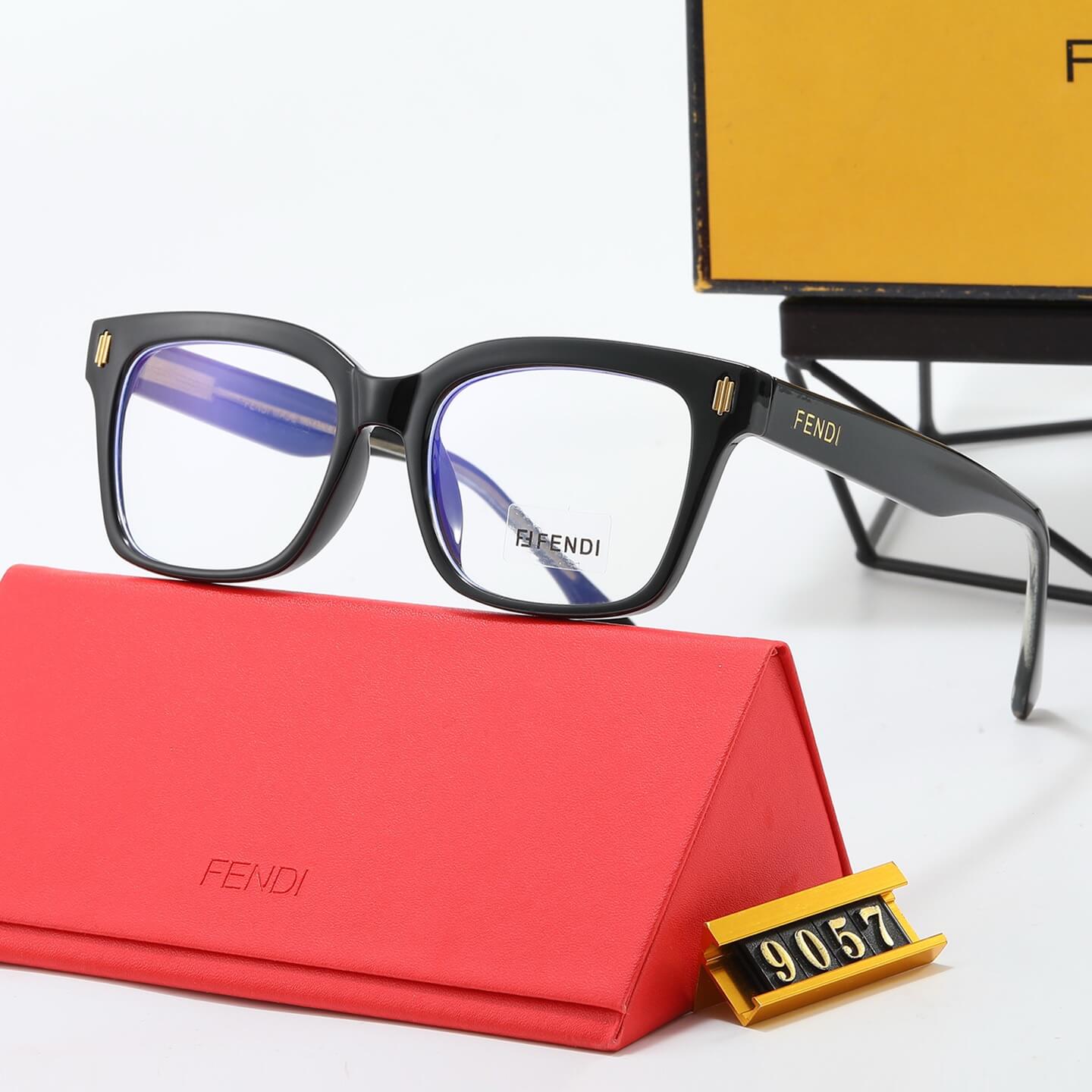Lunettes unies à monture carrée tendance