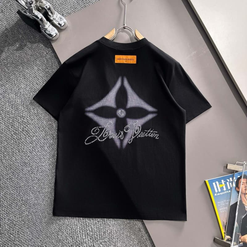 Nouveau t-shirt brodé 2025