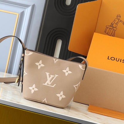 Sac à bandoulière ou à bandoulière avec cadenas de style classique et élégant