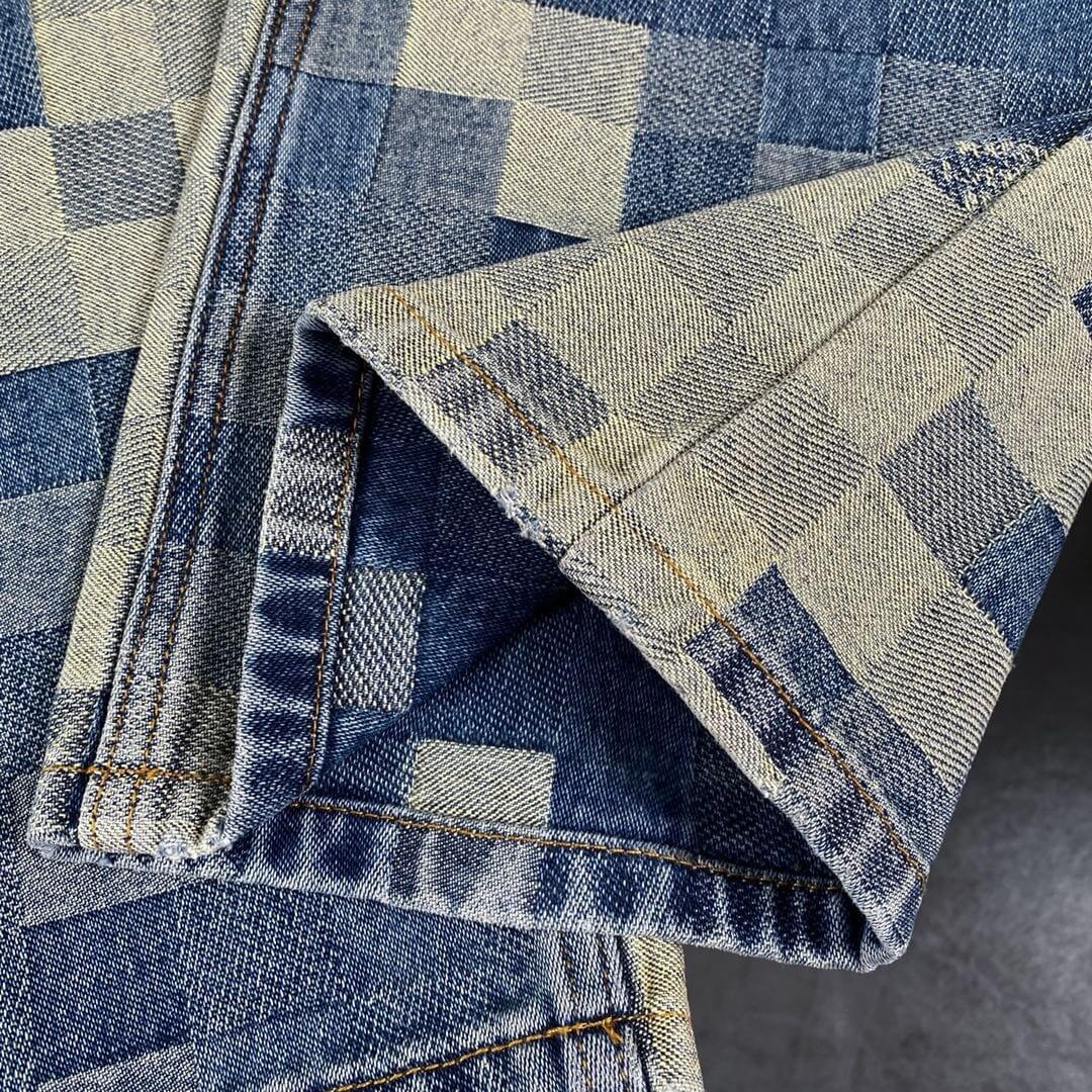 Jeans à carreaux très populaires