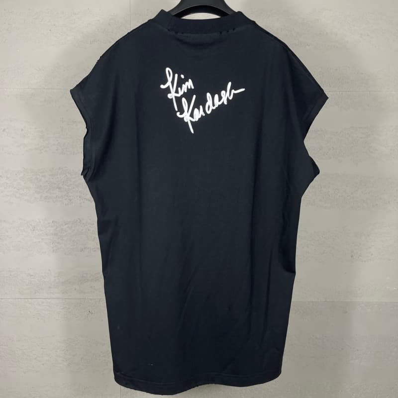 Camiseta vintage sin mangas desgastada