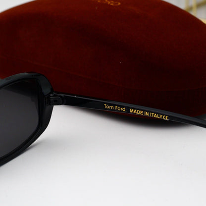Gafas de sol minimalistas retro con montura cuadrada y patillas finas