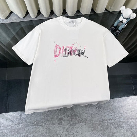 Camiseta clásica con estampado de grafiti integral