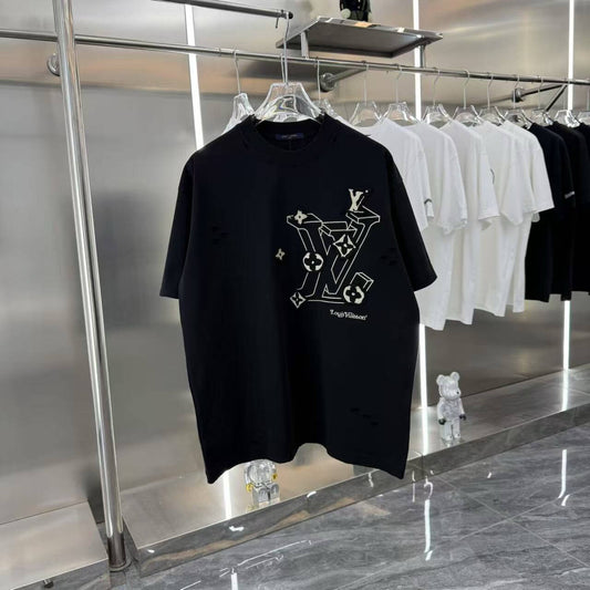 Bordado en camiseta de cuero