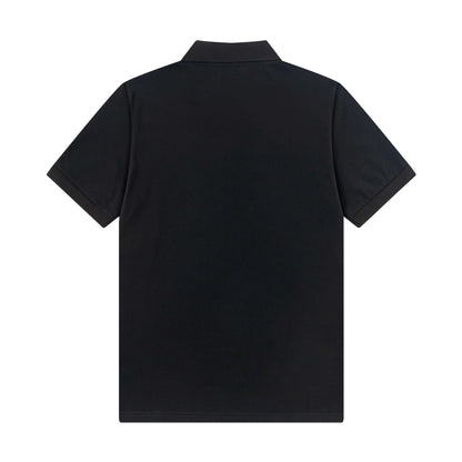 Polo de rayas rojas y verdes