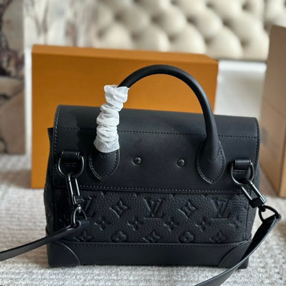 Sac messager avec épingle en relief