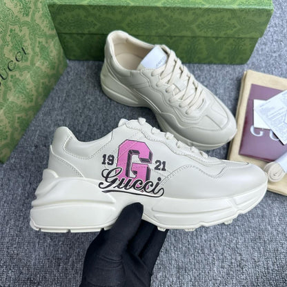 Zapatillas retro con estampado de letras