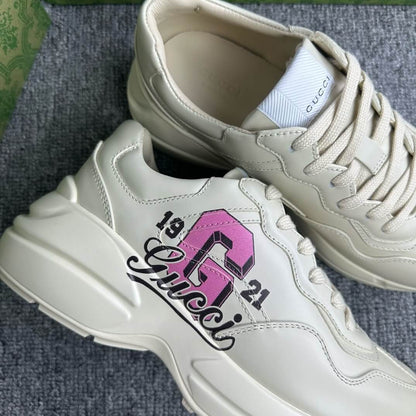 Zapatillas retro con estampado de letras